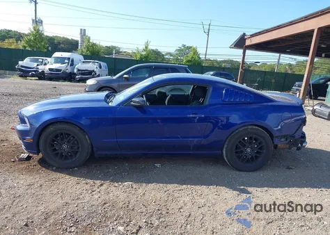 2014 Ford Mustang V6 из США, поврежденный, VIN 1ZVBP8AM1E5268258